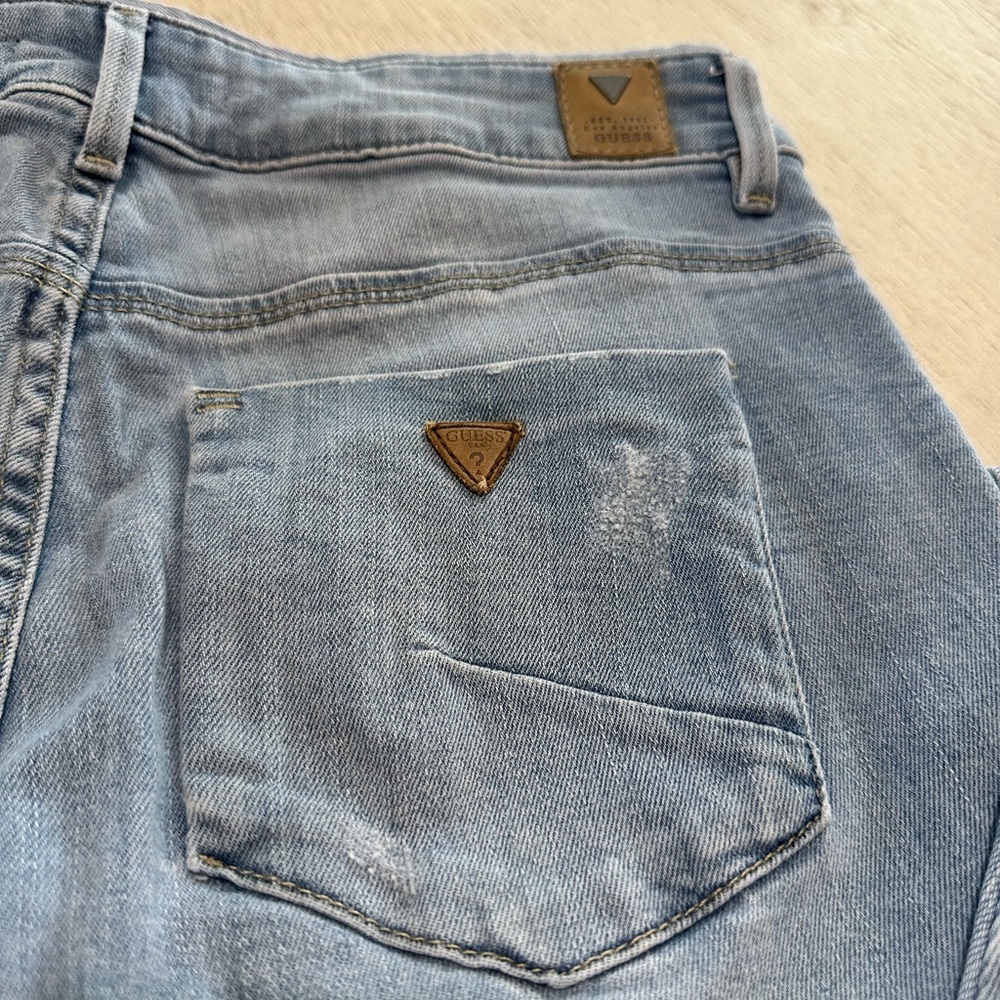 Guess Light Blue Skinny Jeans with Zipper Accents - Picture 3 of 10
